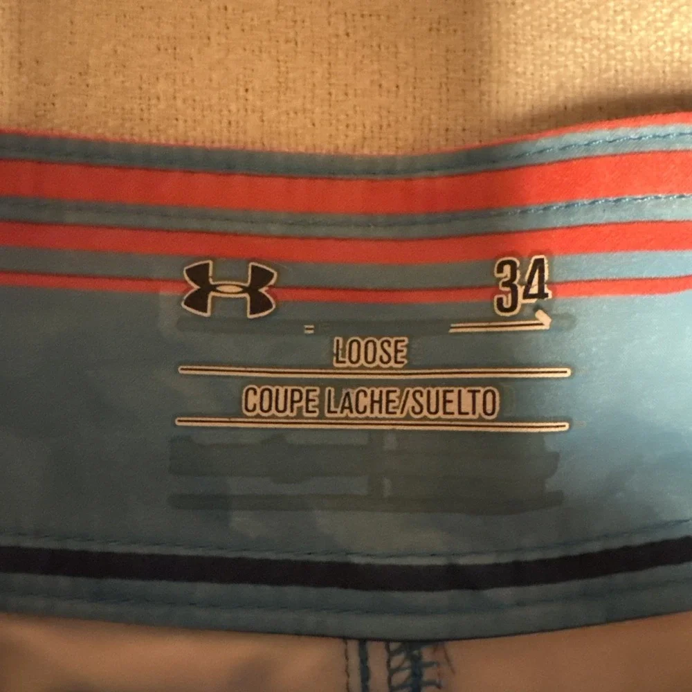 UnderArmor Men's Multi Color Stripped‎ Size Medium Boardshorts